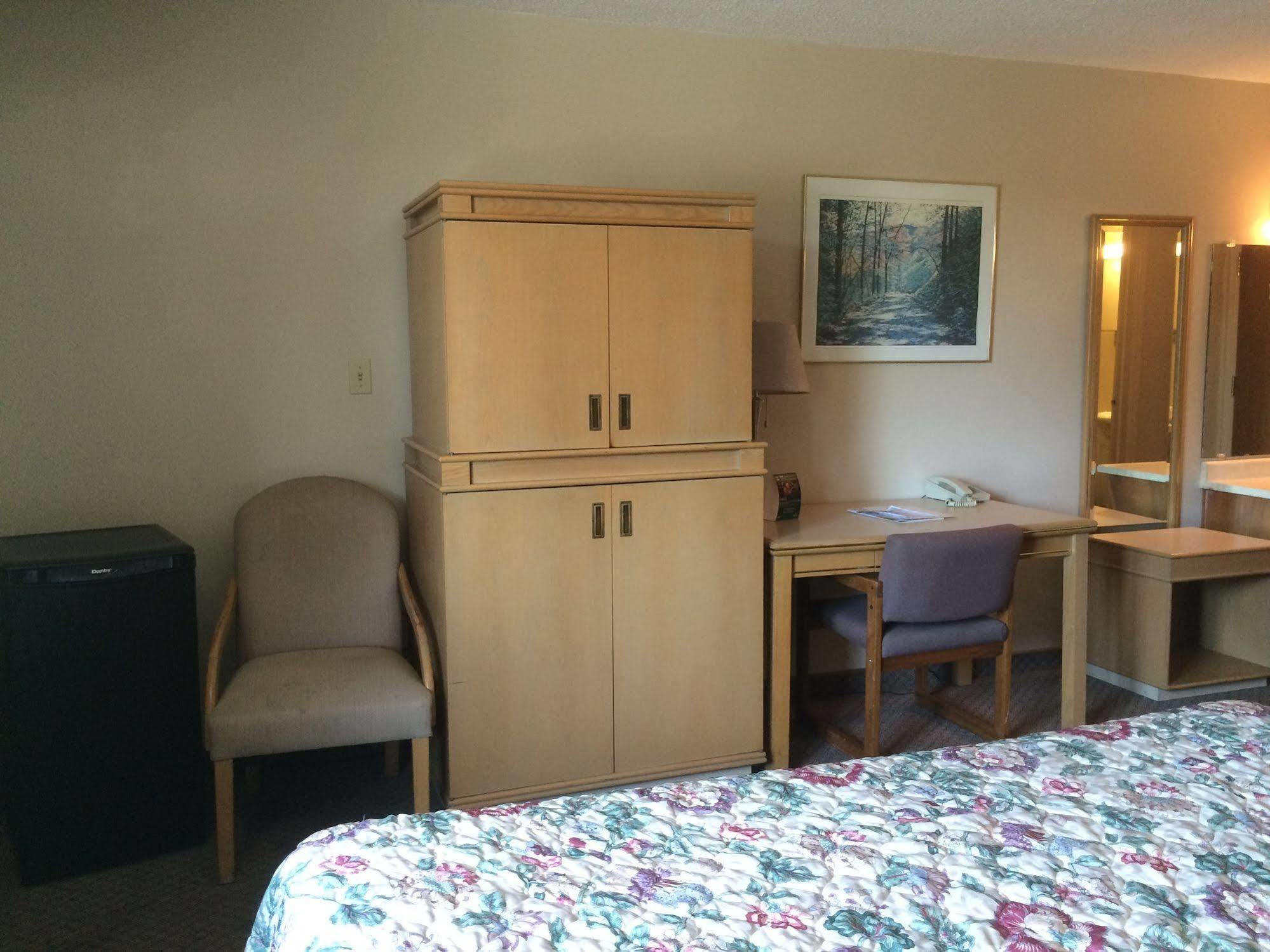 Canadian Motor Hotel Sault Ste. Marie Exteriör bild